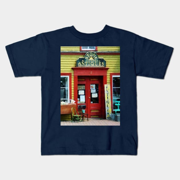 Frenchtown NJ - Antique Shop with Two Chairs Kids T-Shirt by SusanSavad